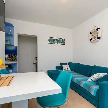 Apartament Rejo *