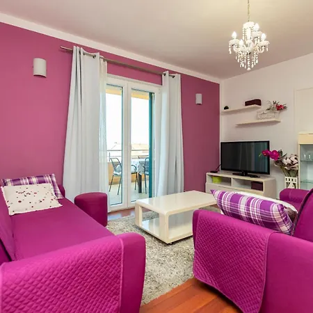 Apartament Rejo *